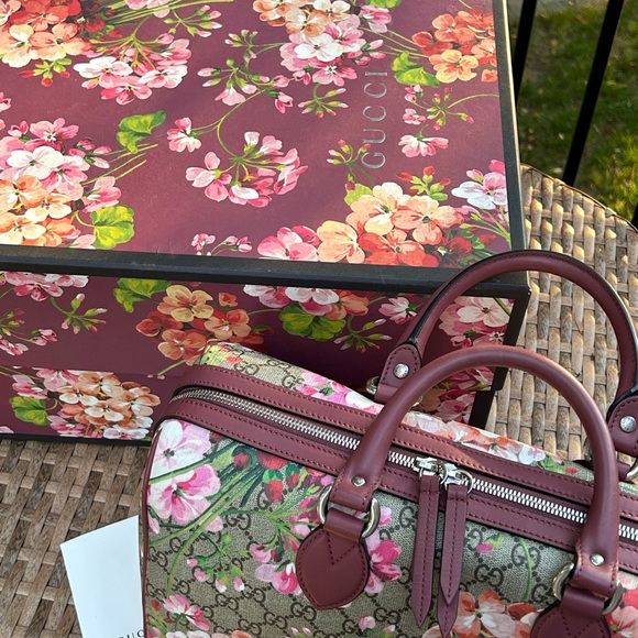 100% Authentic Gucci Supreme Large Bloom Boston Shoulder Bag CARRIED ONCE. - Picture 3 of 10